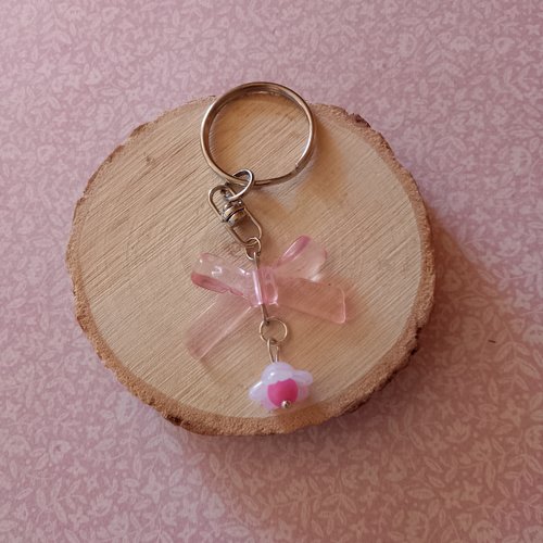 Porte clé mon petit nœud rose