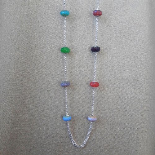 Sautoir/collier perles de bohème en verre tcheque multicolores(rose, bleu, vert, marron, violet, mauve) argenté