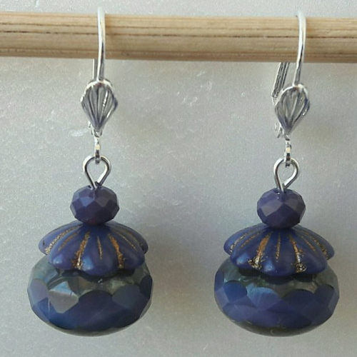Boucles d'oreilles perles de bohème en verre tchèque violet, lilas 