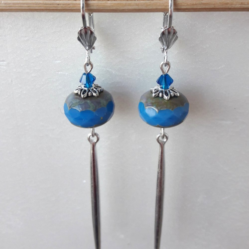 Boucles d'oreilles perles à facettes de bohème bleu capri en verre tchèque, toupie swarovski, goutte argentée