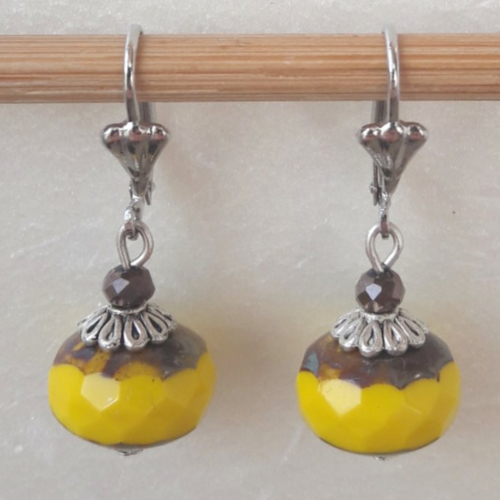 Boucles d'oreilles perles à facettes de bohème jaune en verre tchèque