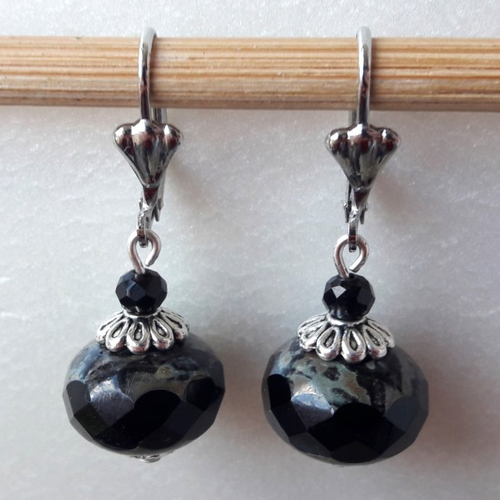Boucles d'oreilles perles à facettes de bohème noire en verre tchèque