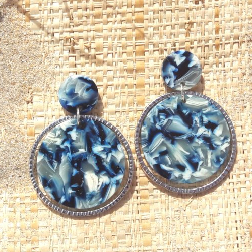 Boucles d'oreilles disque en acétate écaille de tortue multi bleus et argenté