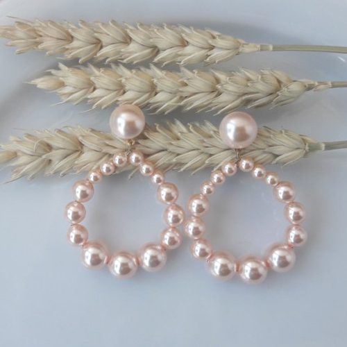 Boucles d'oreilles (petit modèle) créoles perles pêche nacrée brillantes - esprit vintage