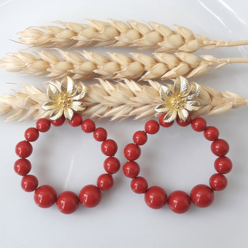 Boucles d'oreilles jade - créoles perles cristal swarovski rouges et clou fleur dorée - esprit vintage