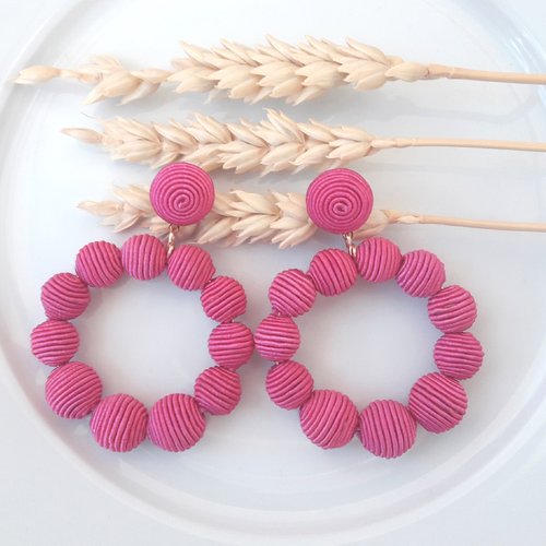 Boucles d'oreilles gabrielle (petit modèle) créoles perles fil coton rose fuchsia - esprit vintage