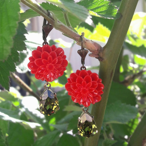 Boucles d'oreilles fleurs résine rouge goutte cristal swarovski kaki