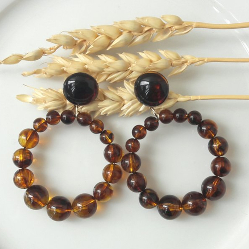 Boucles d'oreilles (modèle moyen) créoles perles ambre marbré en résine transparente - esprit vintage