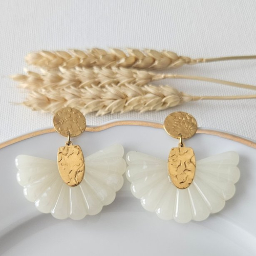 Boucles d'oreilles eve - pendentifs éventails écrus