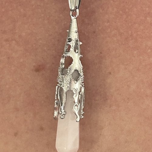 Collier pointe en quartz rose