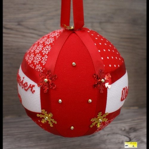 Boule De Noël Personnalisablepremier Noëltissu Patchwork Rougenoël Garçonpas Cherprénomcadeaucadeau Personnalisable