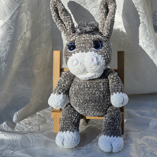 Ane assis tout doux au crochet