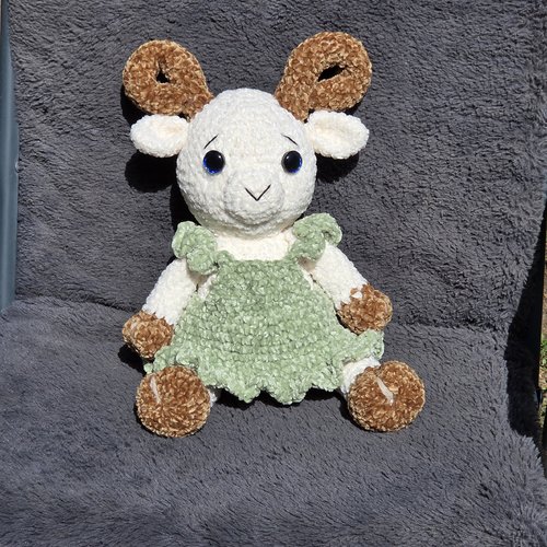 Doudou agnelle blanche toute douce, pipa
