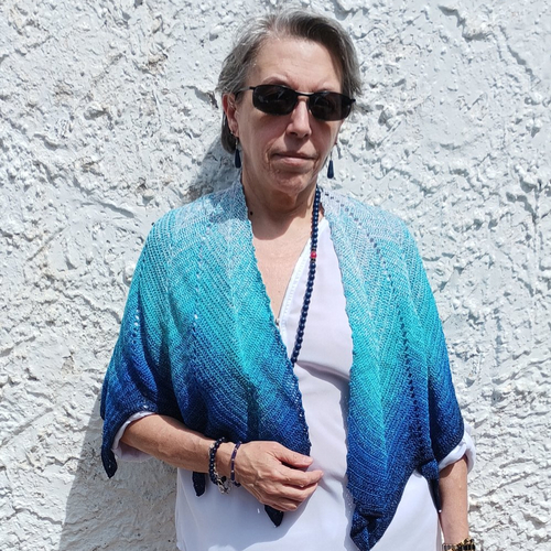 Châle étoilé abyssal star bleu dégradé & perles réalisation au crochet 140 cm accessoire luxe éclat stellaire cadeau