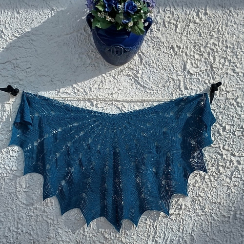 Sur commande châle mariage étole cérémonie baptême femme luxe chic et élégant haut de gamme modèle arrondi dentelle fait main