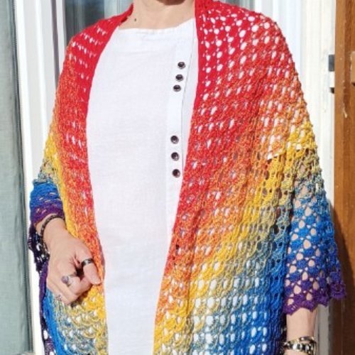 Châle xxl crochet fait main arc-en-ciel "rainbow pride" coton & lurex scintillant pièce unique idéal cérémonie mariage bohème cadeau