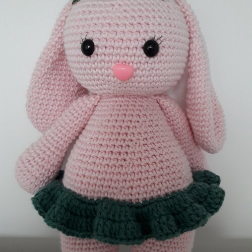 Doudou lapine au crochet rose et verte - amigurumi - peluche jouet enfant bébé - fait main