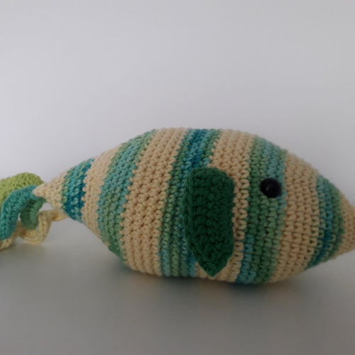 Poisson doudou peluche jouet enfant bébé - amigurumi au crochet - fait main