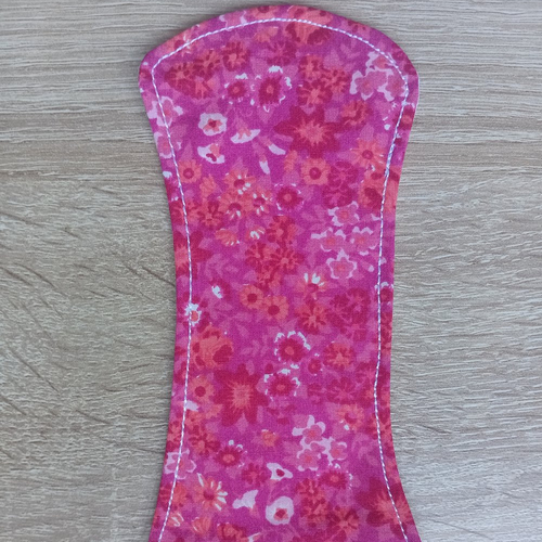 Protège-slip lavable sans ailette - liberty rose fuschia - fait main