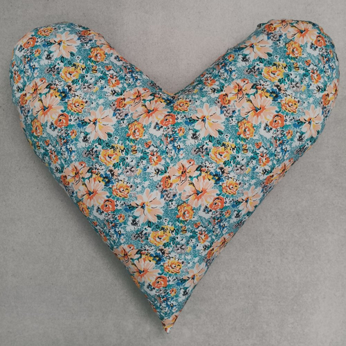 Coussin coeur fleurs fond bleu - décoration ou post mastectomie (cancer du sein)