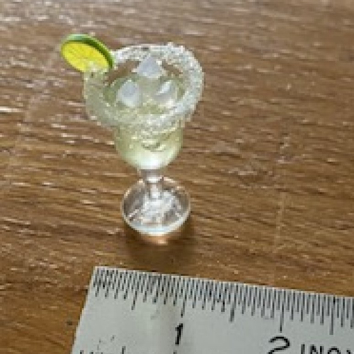 Cocktail miniature, maison de poupée - citron vert glaçons