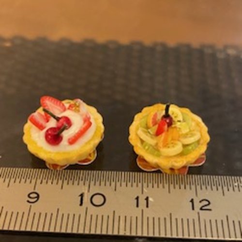 Tartelette aux fruits -nourriture miniature à l'échelle 1/12ème et maison de poupée