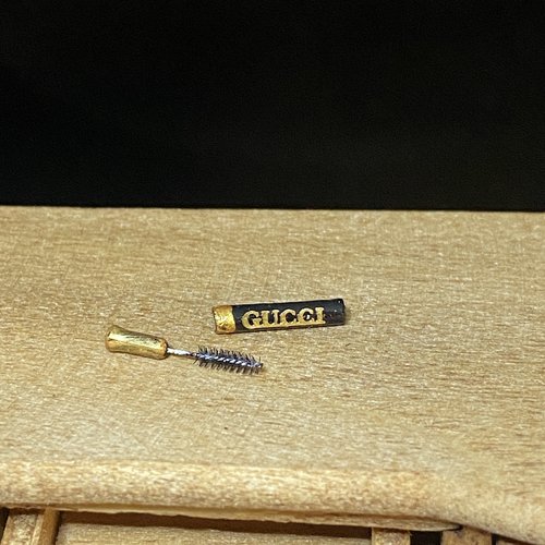 Mascara miniature 1/12eme - maison de poupée