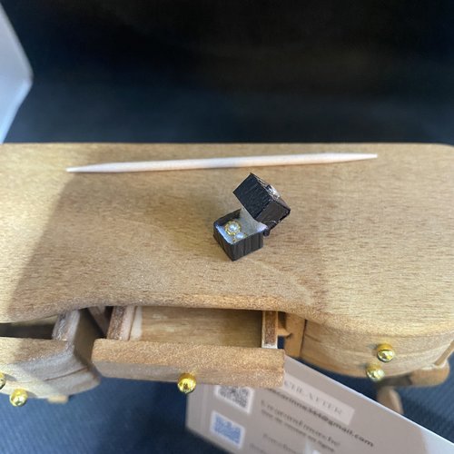 Boucles d’oreilles miniatures 1/12eme dans son écrin