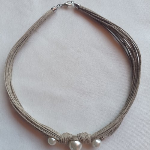 Collier "satellite blanc" fin en lin naturel et perles nacrées