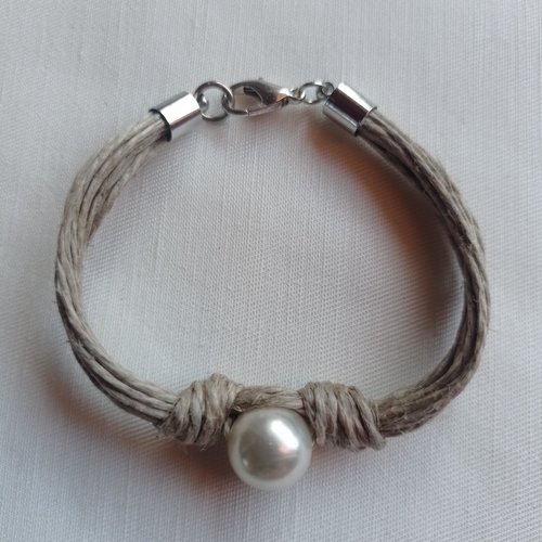 Bracelet "pleine lune" en lin et perle nacrée blanche