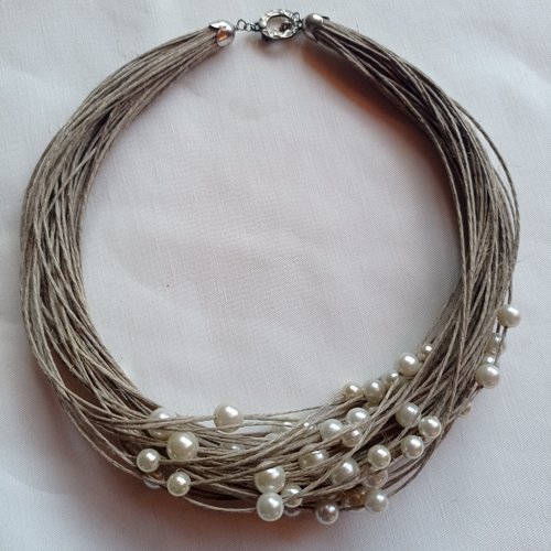 Collier "grande constellation" blanc en lin naturel et perles blanches nacrées