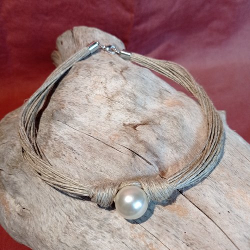 Collier "pleine lune" moyen en lin naturel et perle blanche nacrée