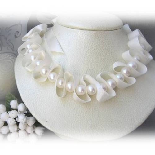 Collier blanc ruban collection tradition 