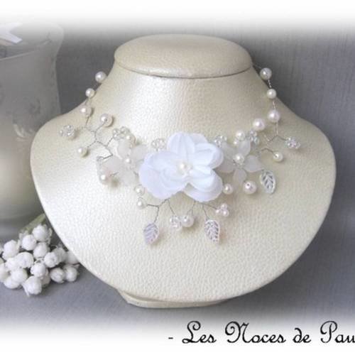 Collier blanc à fleurs tatiana collection 'torsade'