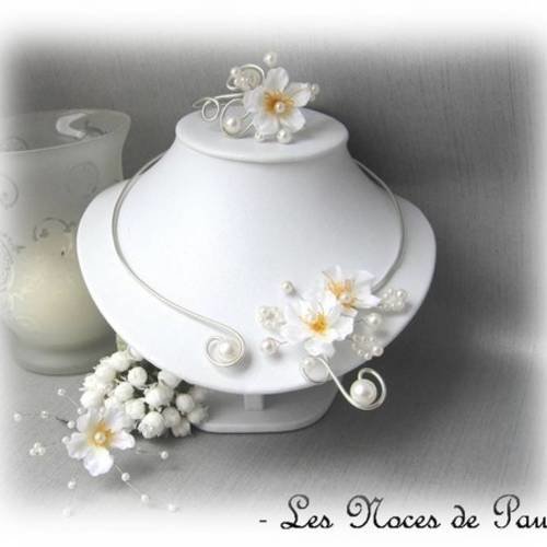 Collier  mariage blanc à fleur de pommier camille  'les volutes' 