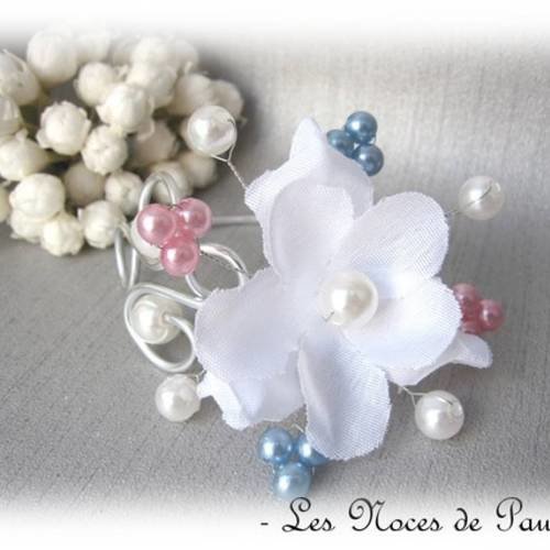 Bracelet mariage blanc et pastel à fleur anaïs  'les volutes' 