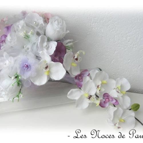 Bouquet de mariée parme, blanc et plumes eternel orchidées 