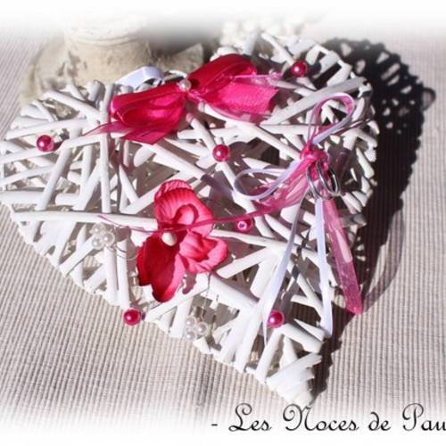 Porte alliances rose fuchsia et blanc orchidée cœur mariage b 