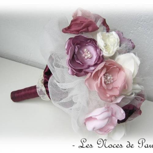 Bouquet de mariée bordeaux, rose et ivoire eternel 
