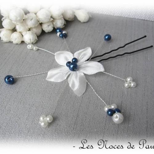 Pic à chignon bleu marine ivoire à fleur satin bijou mariage  katell 