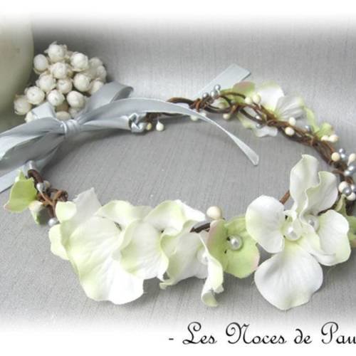 Couronne de mariage à fleurs blanc, vert et gris fiona