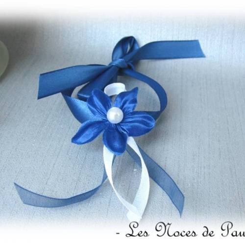 Bracelet mariage bleu royal et blanc fleur de satin ruban 