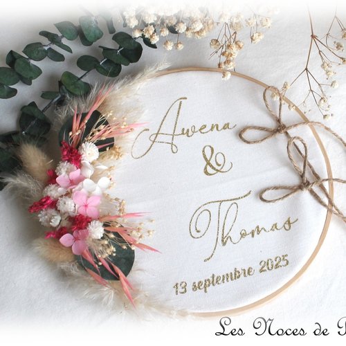 Porte alliances mariage personnalisé en fleurs séchées rose