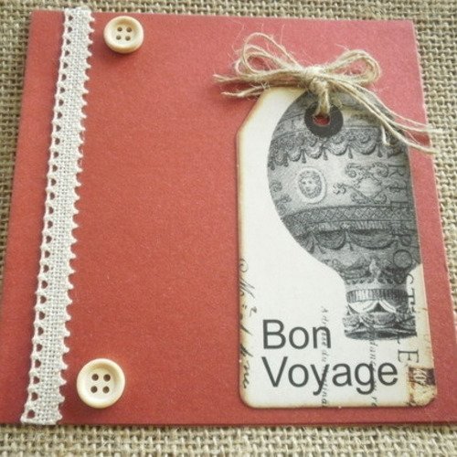 Carte double carrée , coloris rouge foncé  , message "bon voyage" + enveloppe assortie
