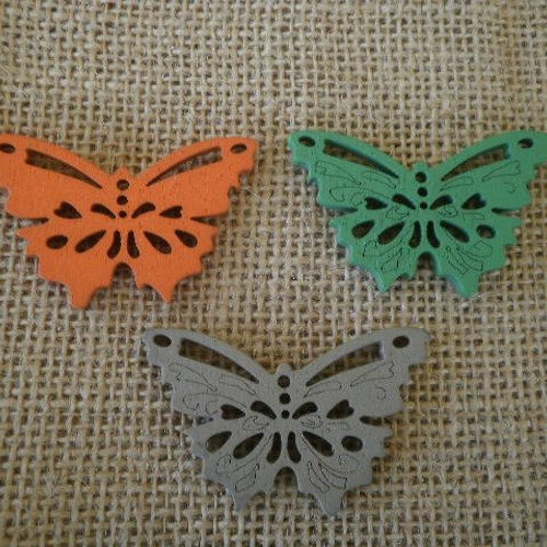 Lot de 3 papillons en bois  , coloris vert  , gris et orange ,  taille  5 cm