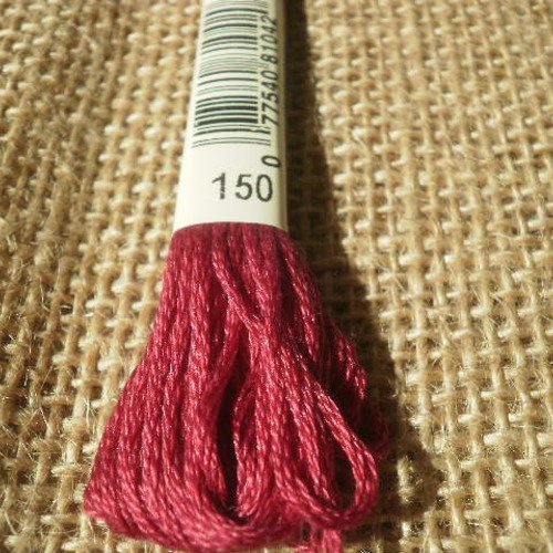 Echevette de fil mouliné  25 en coton  dmc ,  coloris 150 rouge framboise