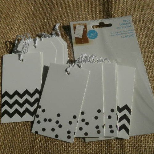 Sachet de 12 étiquettes tags   ,  coloris  blanc et argenté  , tailles  5 x 8,9 et 6 x 10,8  cm