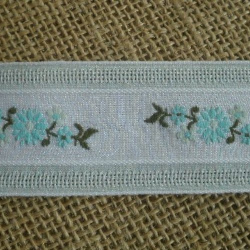 Ruban en coton , blanc et vert eau , motifs fleurs turqoises , largeur 35 mm