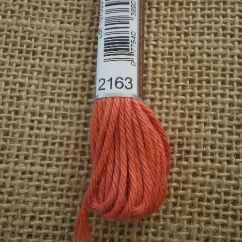 Echevette de coton à canevas retors dmc , numéro 4  , coloris 2163  corail foncé 
