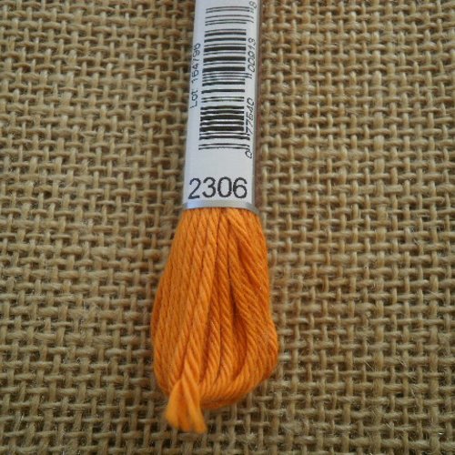 Echevette de coton à canevas retors dmc , numéro 4 , coloris 2306 orange 